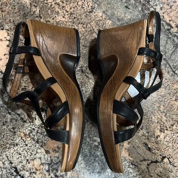 Dansko Platform Sandals - Picture 3 of 8